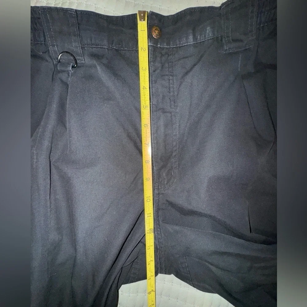Propper brand Men's tactical Black Cargo Pants. Size 42/32. GUC